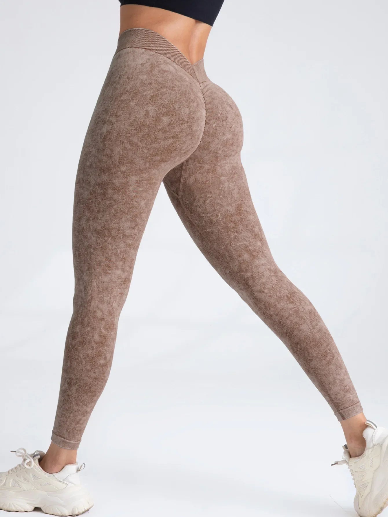CN Guangdong V Back Yoga Pants Women Seamless Leggings